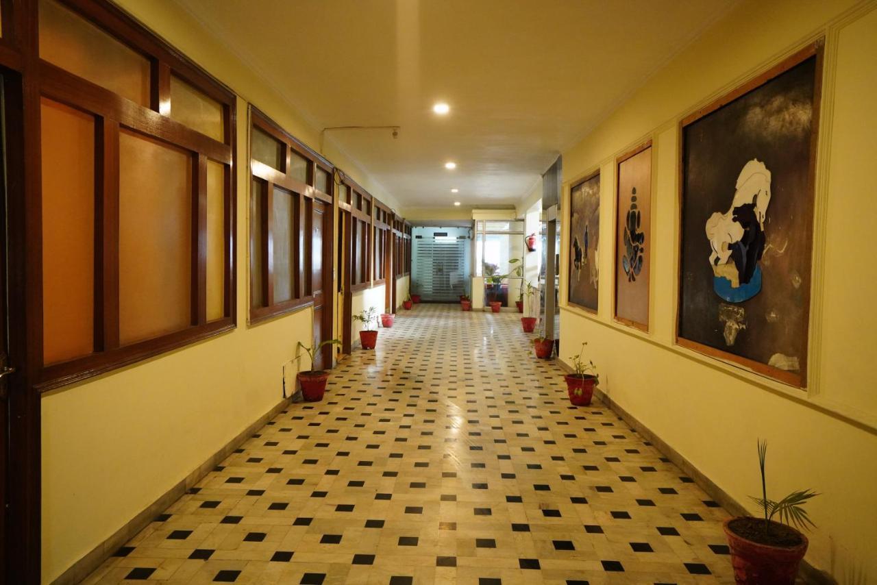 Hotel Gaurab Dehradun Exterior foto