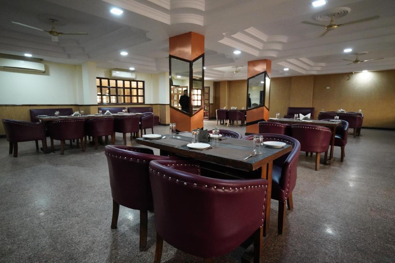 Hotel Gaurab Dehradun Exterior foto