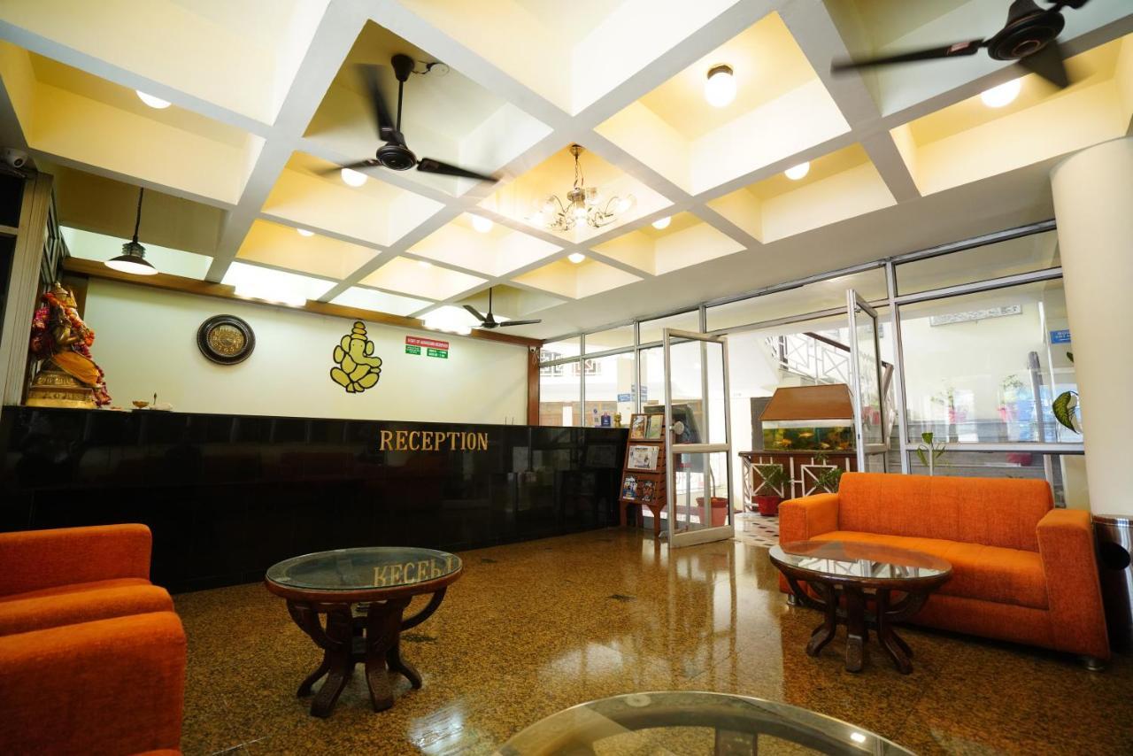 Hotel Gaurab Dehradun Exterior foto