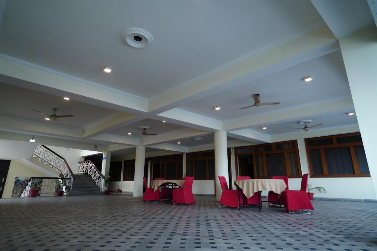 Hotel Gaurab Dehradun Exterior foto