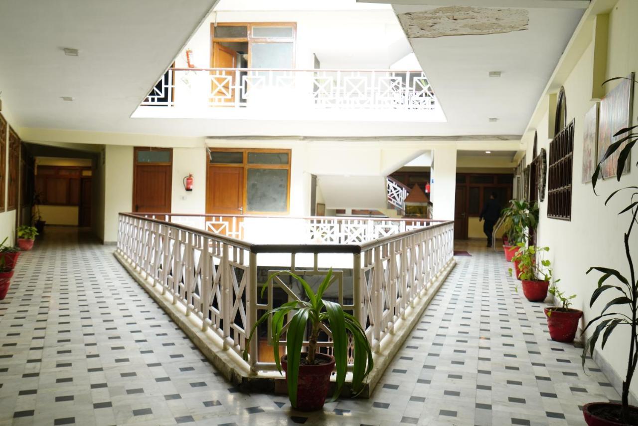 Hotel Gaurab Dehradun Exterior foto