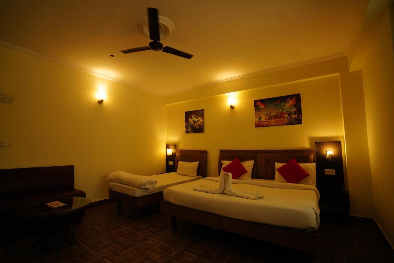 Hotel Gaurab Dehradun Exterior foto