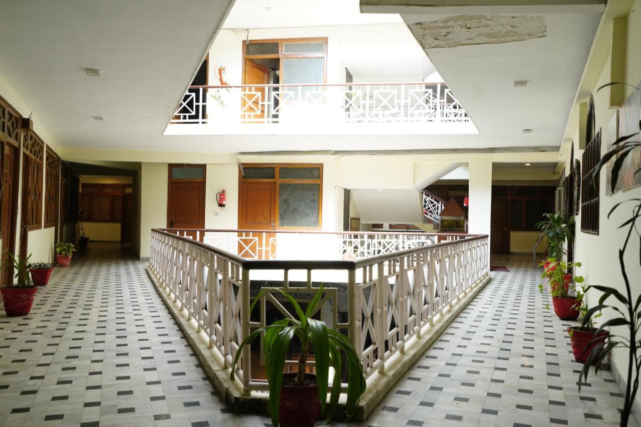 Hotel Gaurab Dehradun Exterior foto